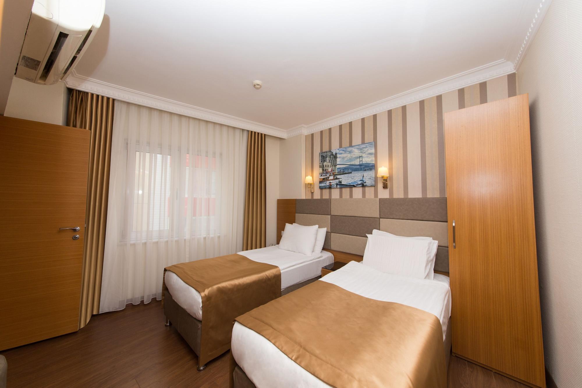 แอสพาเลซ โฮเต็ล Hotel อิสตันบูล ภายนอก รูปภาพ
