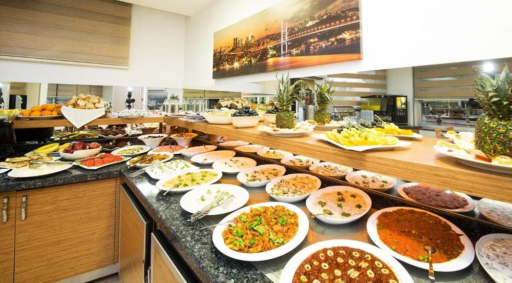 แอสพาเลซ โฮเต็ล Hotel อิสตันบูล ภายนอก รูปภาพ