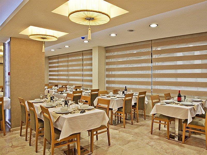 แอสพาเลซ โฮเต็ล Hotel อิสตันบูล ภายนอก รูปภาพ